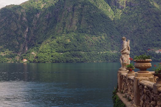 Luxury Honeymoon Villas With Elegant Balcony Suites