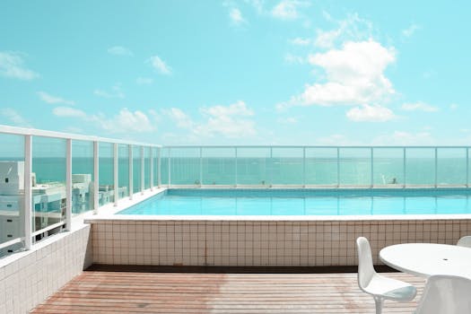 Luxury Lakefront Hotels With Scenic Horizon Pools