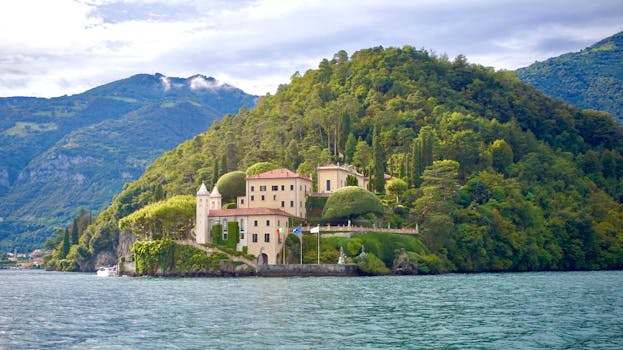 Luxury Rainforest Villas With Iconic Jungle Design