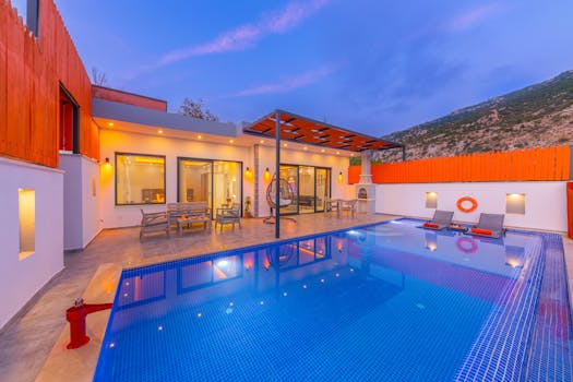 Luxury Remote Hotels With Scenic Sunset Decks