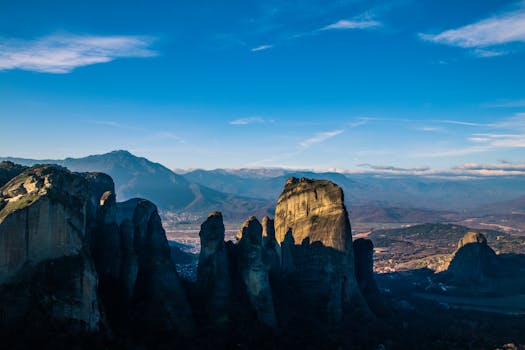 Scenic Rail Resorts With Beautiful Valley Landscapes